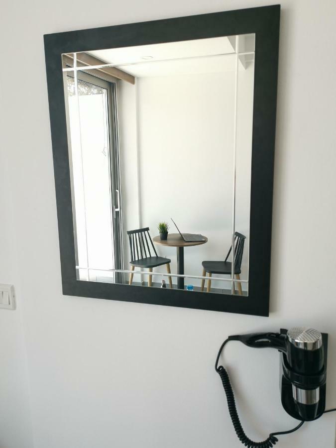 Shalos Studios ไอยานาปา ภายนอก รูปภาพ